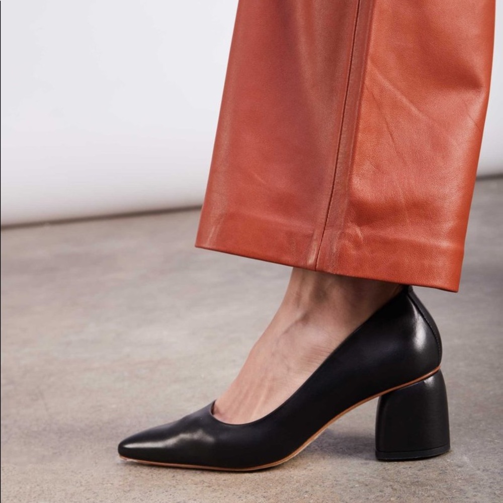 Miista Pia black leather pumps size 9